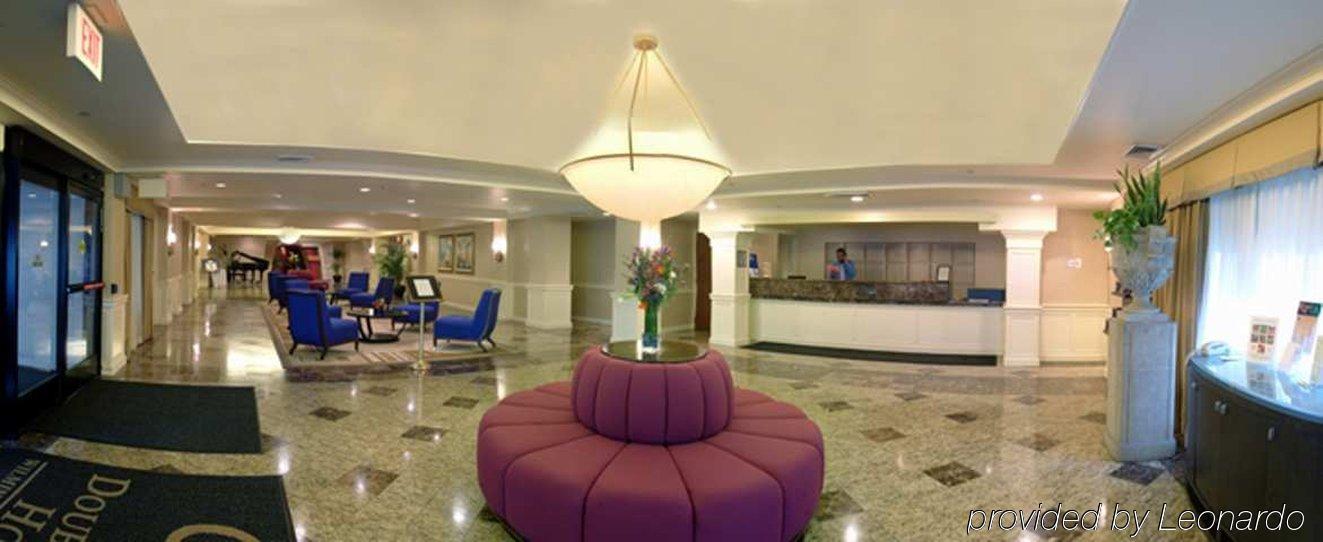 Doubletree By Hilton Downtown Wilmington - Legal District Interior photo