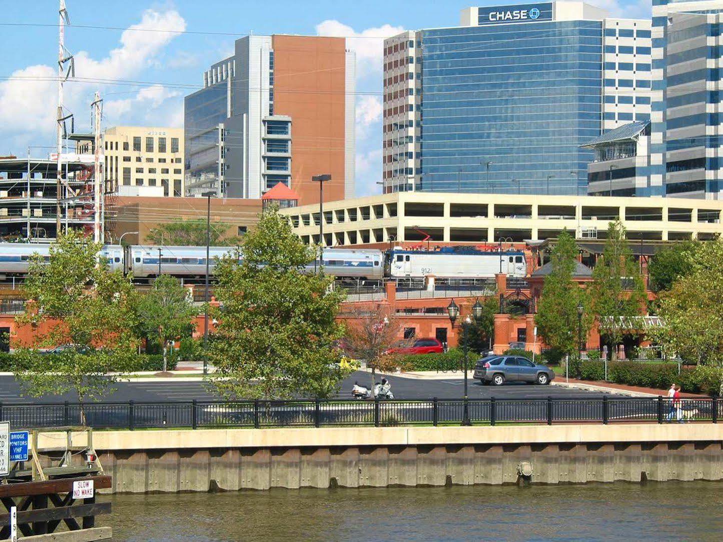 Doubletree By Hilton Downtown Wilmington - Legal District Amenities photo